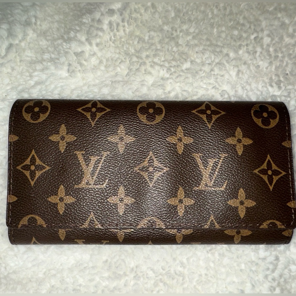 LV Wallet